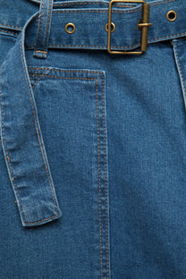 Jeans in denim con cintura