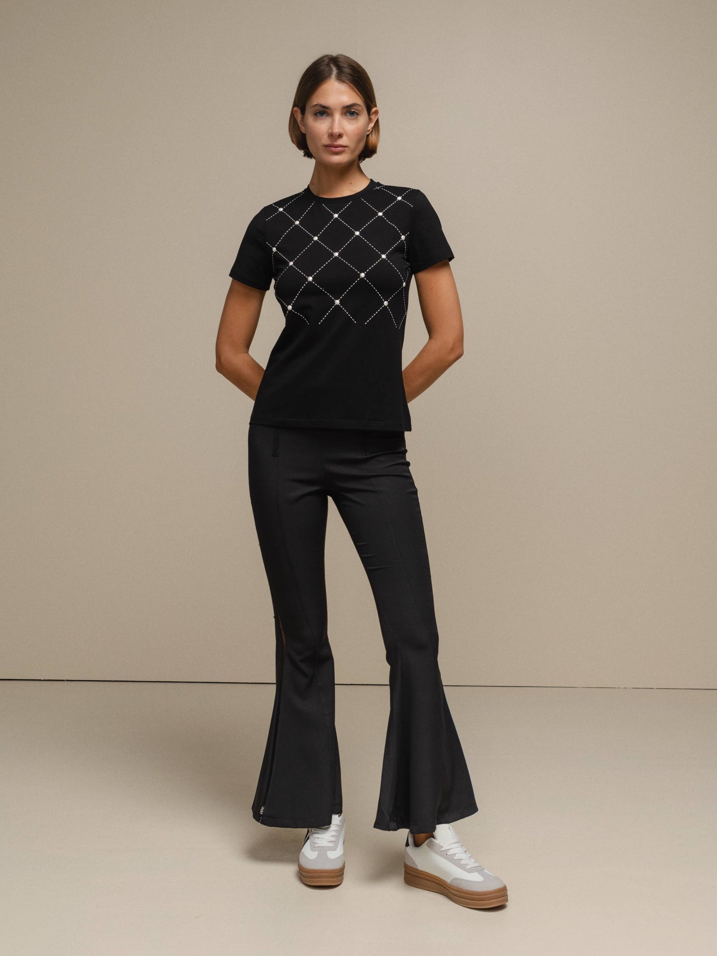 T-shirt Donna in Cotone Elasticizzato con Motivo a Rombi e Perle