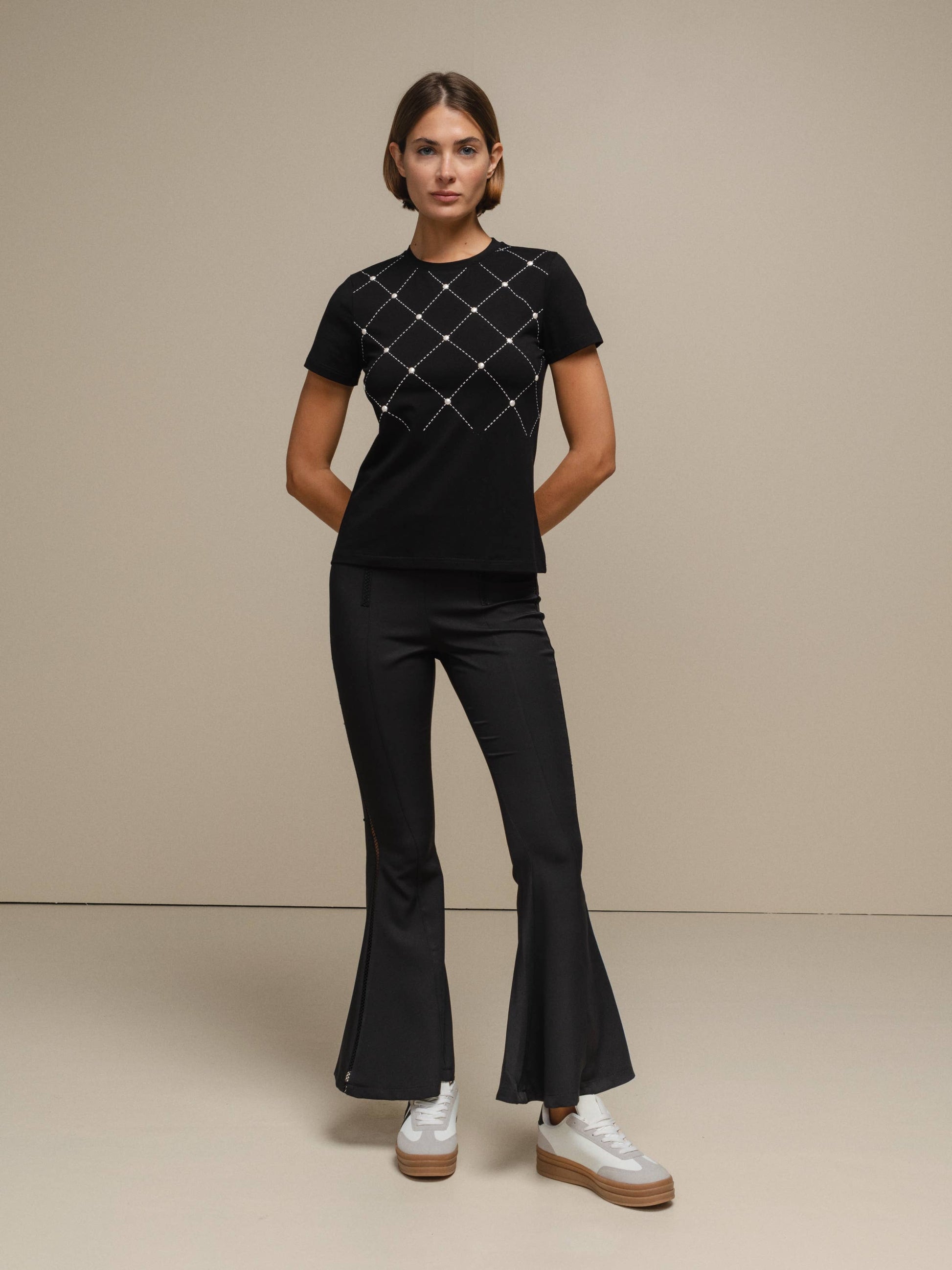 T-shirt Donna in Cotone Elasticizzato con Motivo a Rombi e Perle