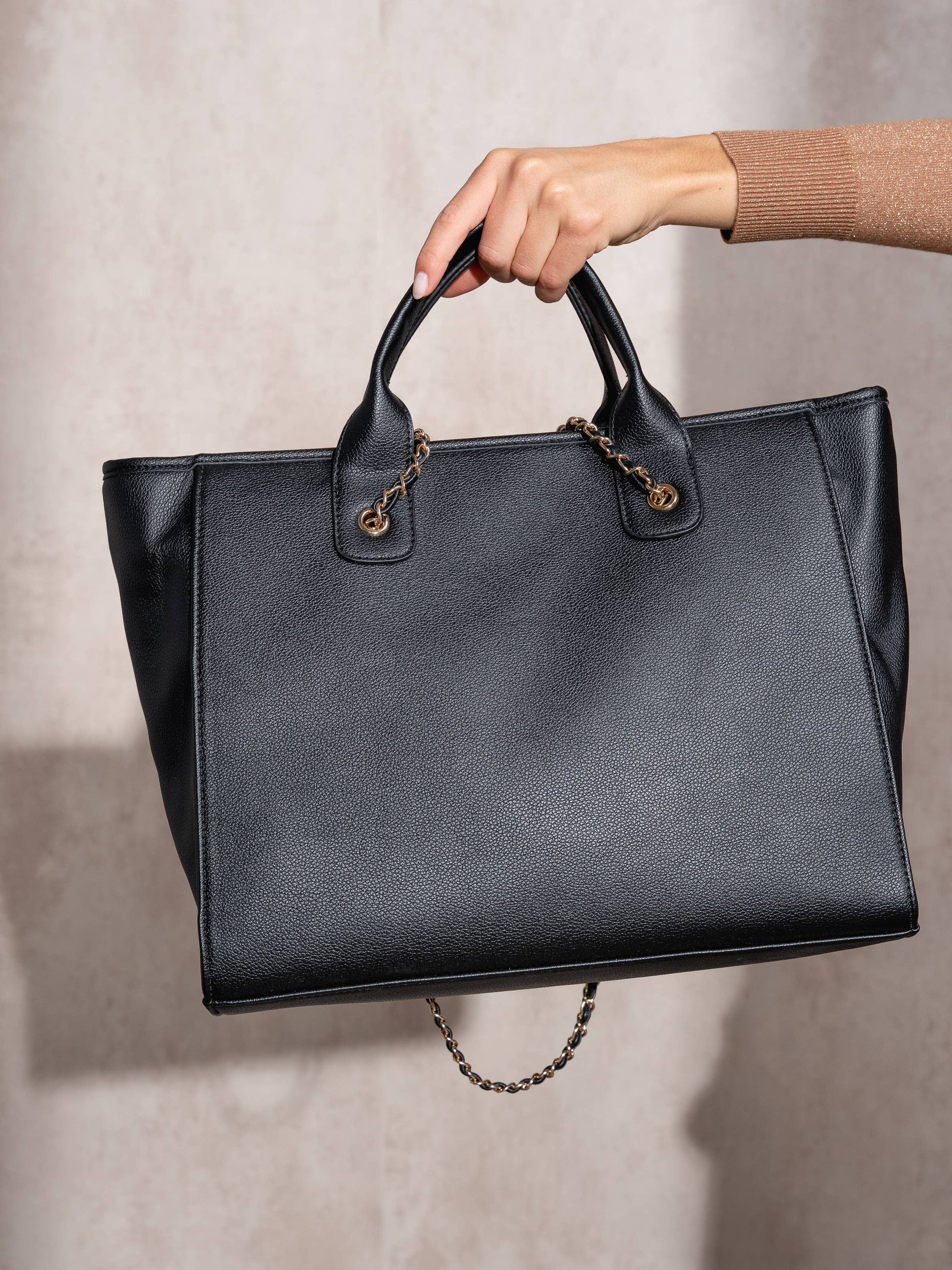Borsa shopper in ecopelle con manici e catena