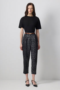 Pantaloni a carota animalier vita alta