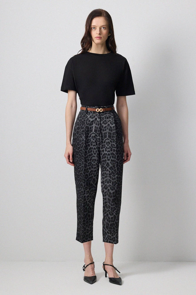 Pantaloni a carota animalier vita alta