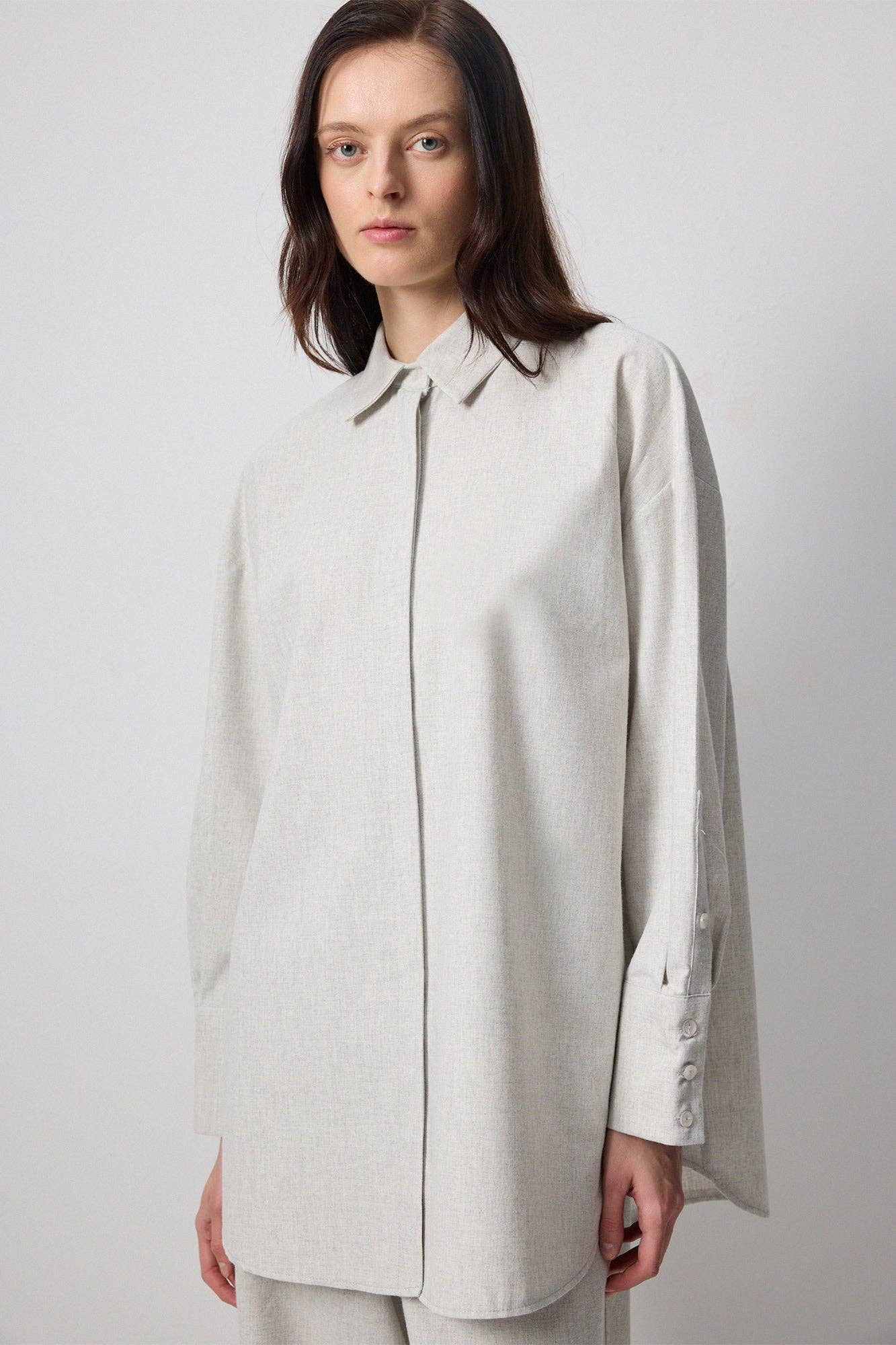 Set camicia e pantaloni melange in misto cotone