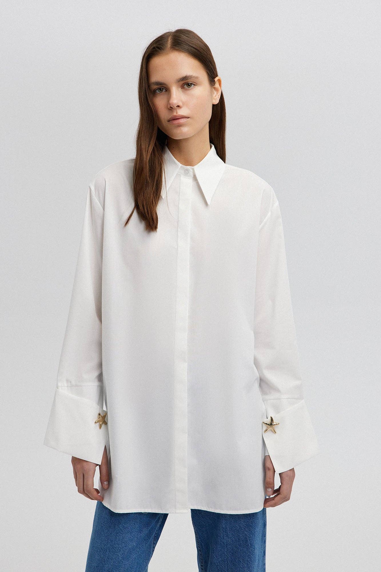Camicia in misto cotone con stelle marine e polsini ampi