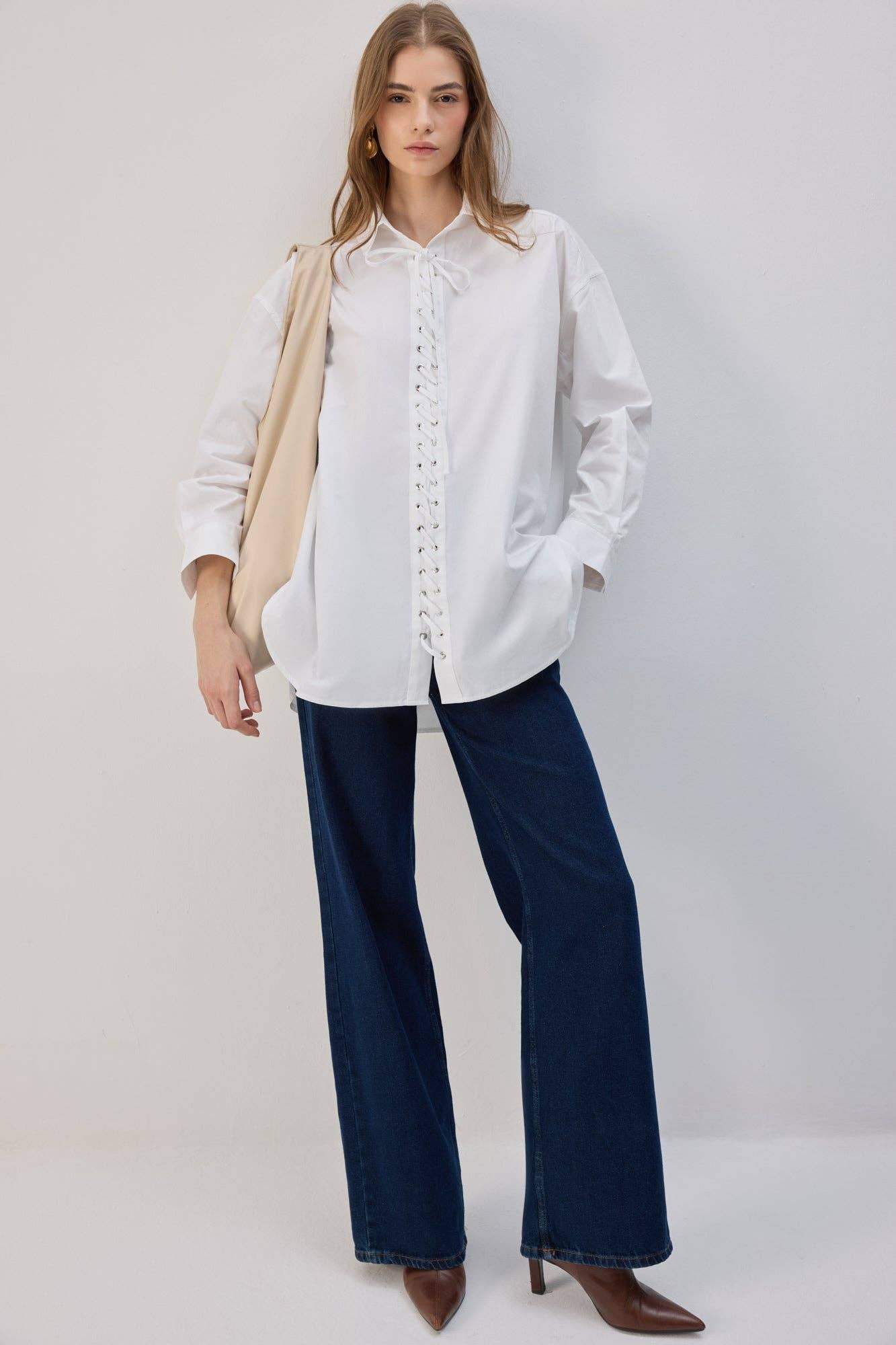 Camicia oversize con lacci frontali