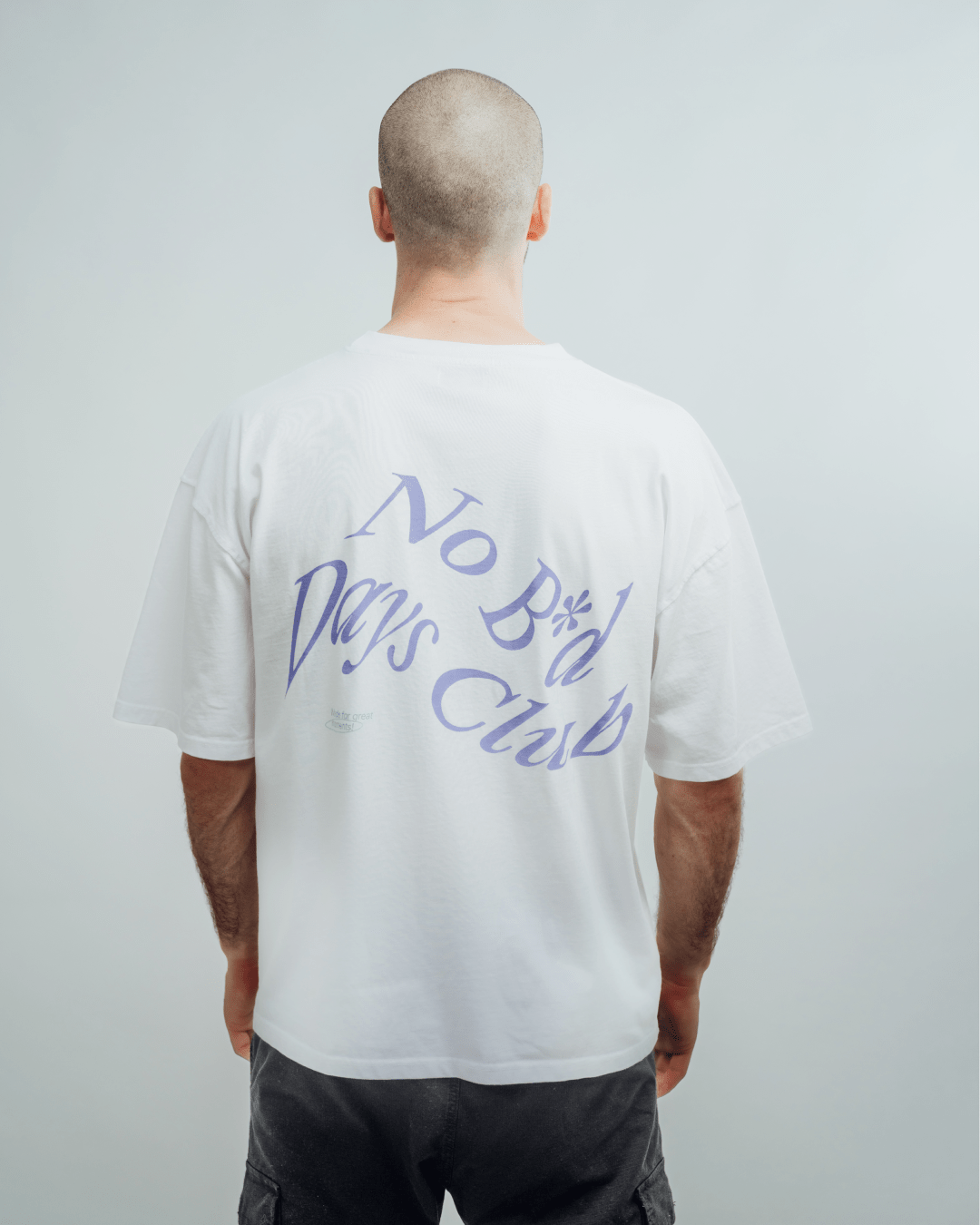 T-shirt bianca oversize con stampa acid sul retro e collo alto