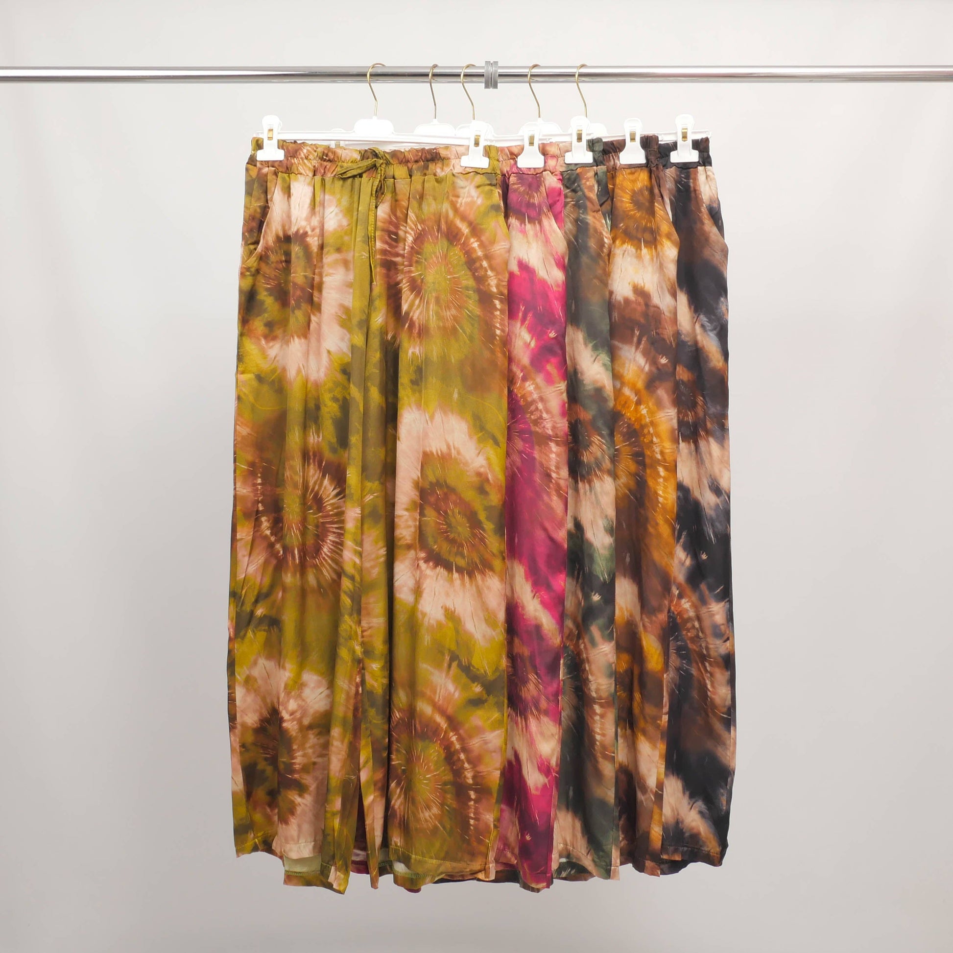 Pantaloni fluidi tie-dye in viscosa e seta