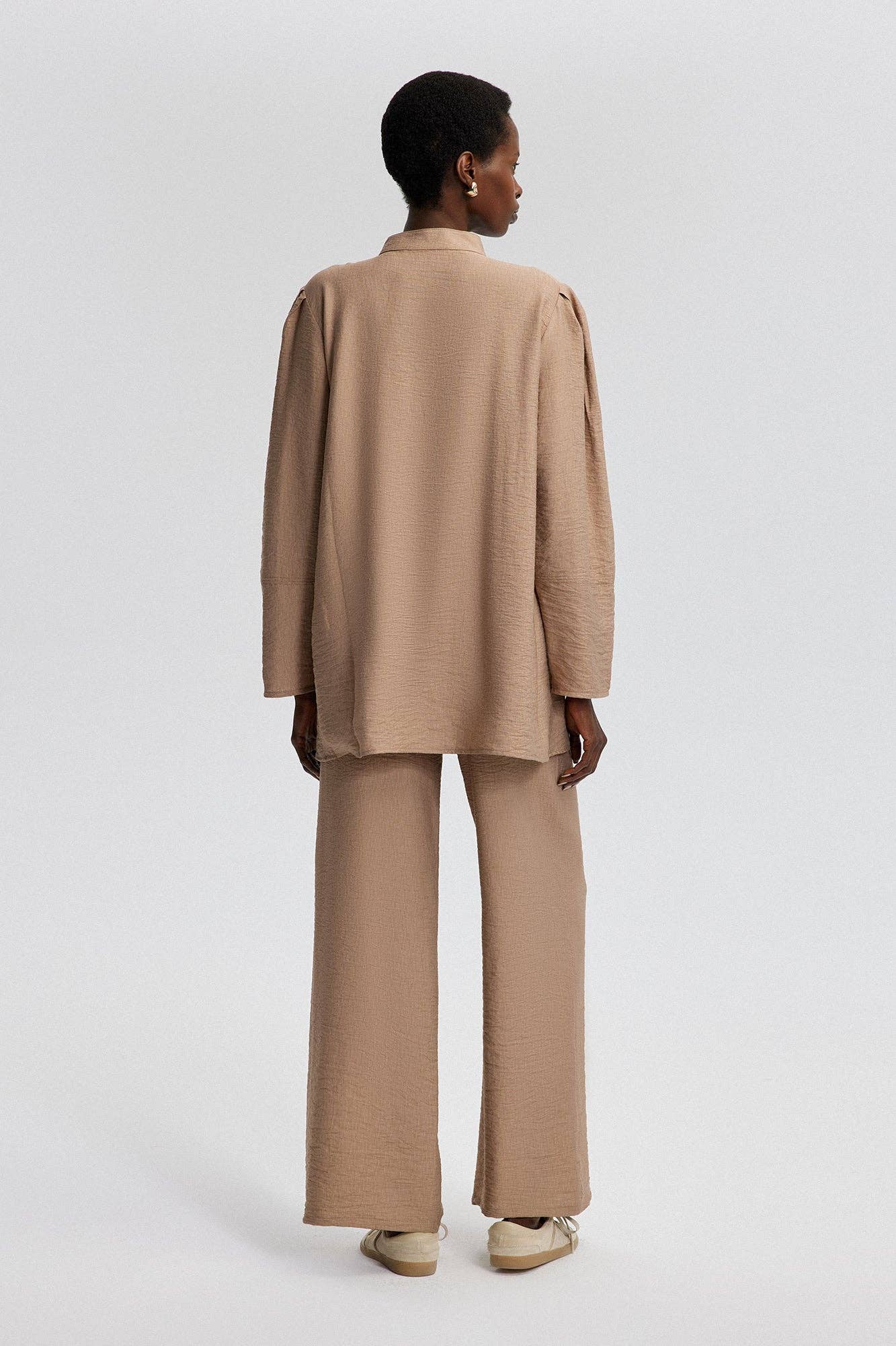 Set tunica e pantaloni a trama naturale