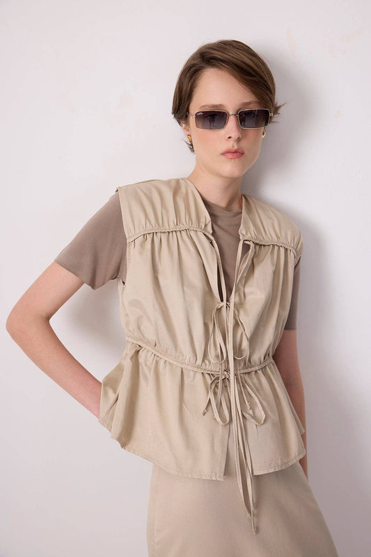 Gilet arricciato con coulisse