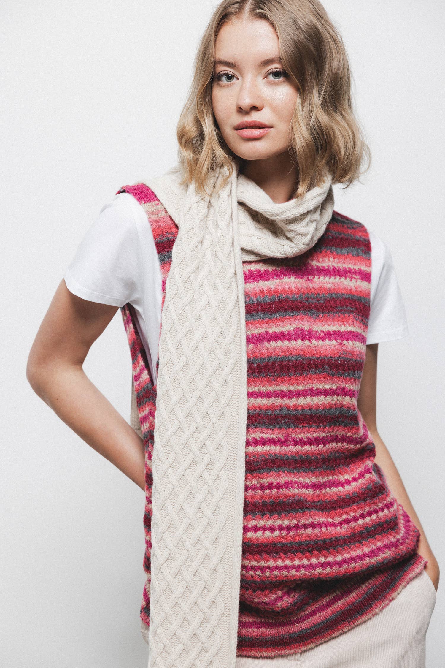 Gilet in maglia a righe multicolor