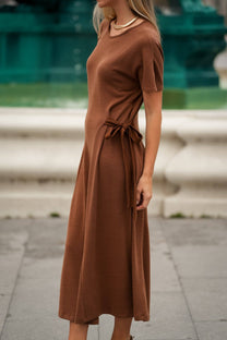 Abito midi in maglia con fiocchi laterali