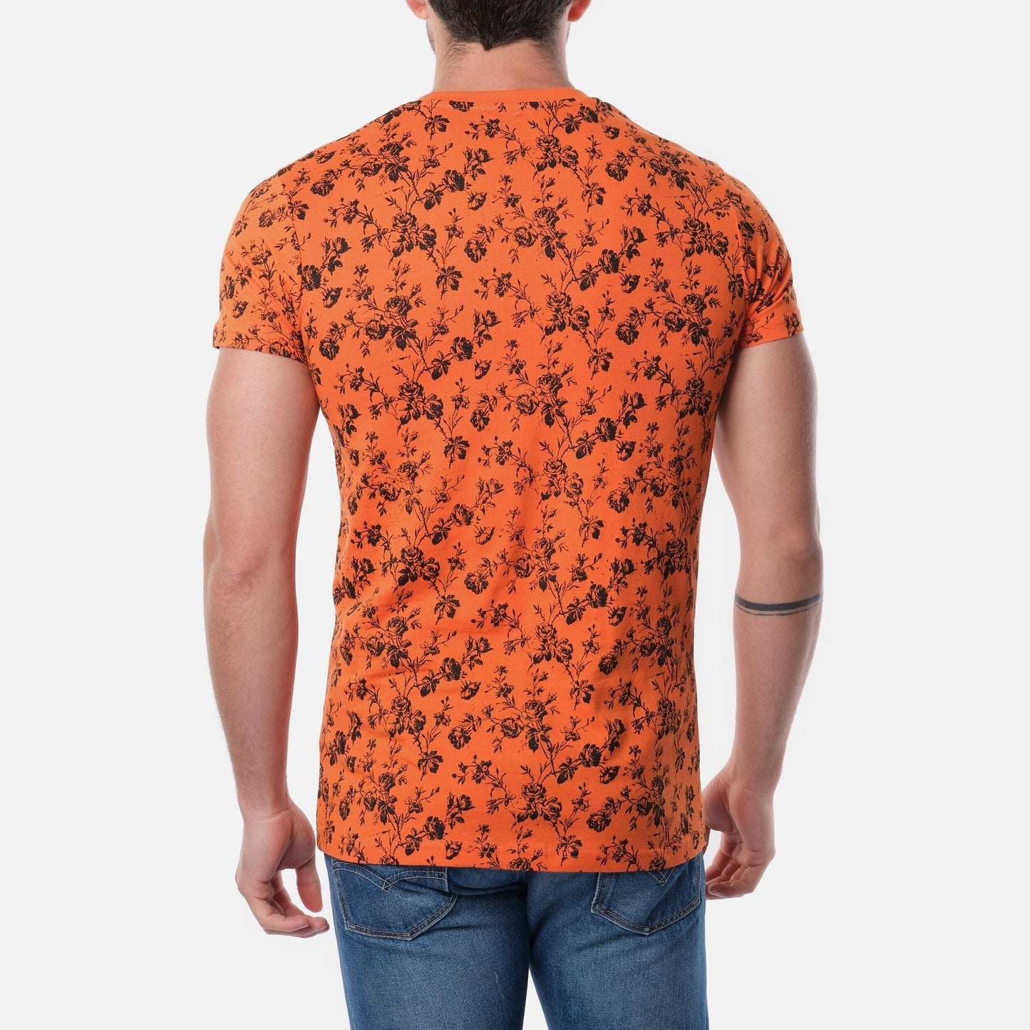 T-shirt uomo arancione floreale con scollo a V