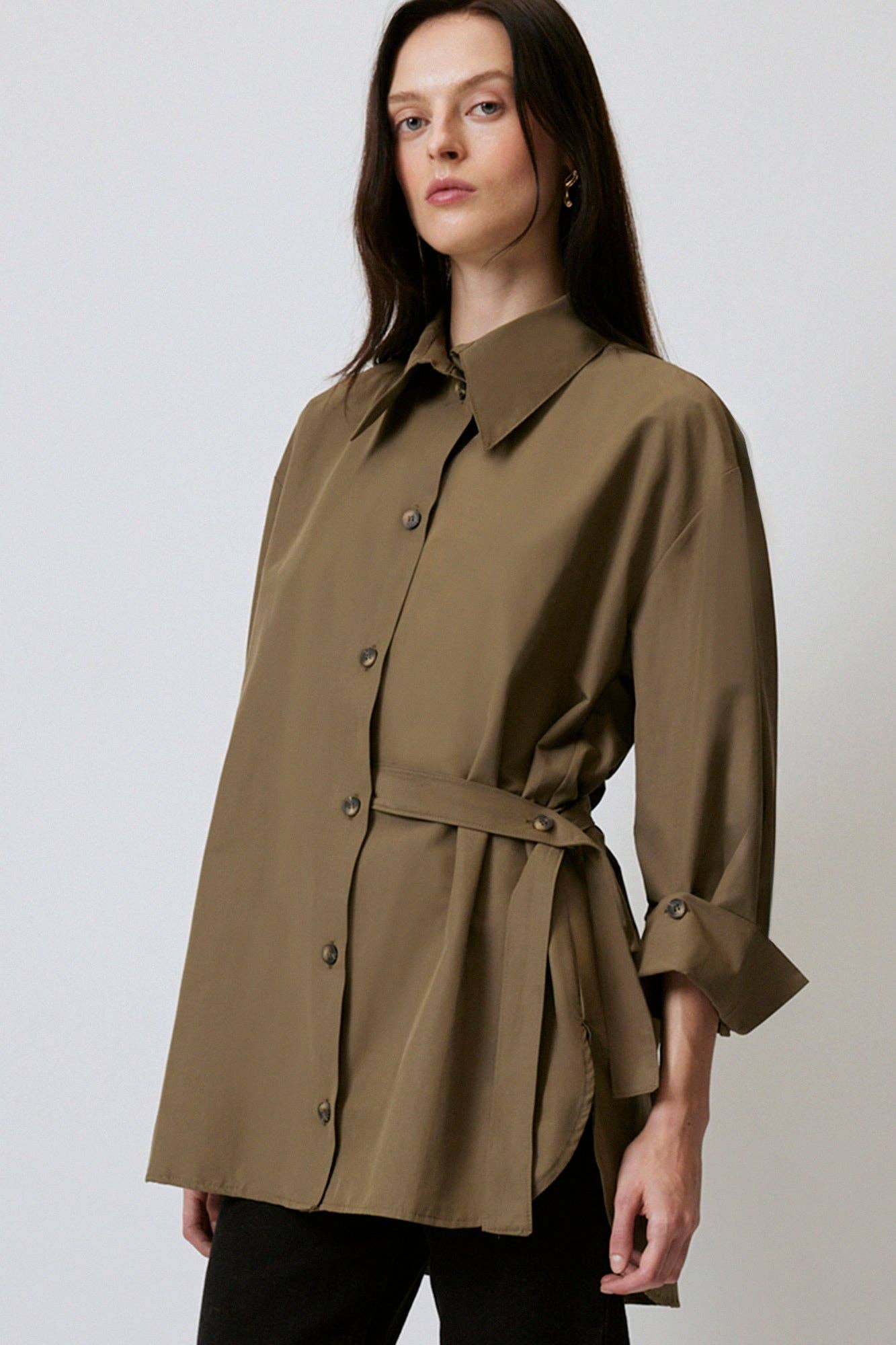 Camicia asimmetrica con cintura