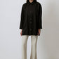 Camicia nera oversize con cinturini e bottoni in metallo
