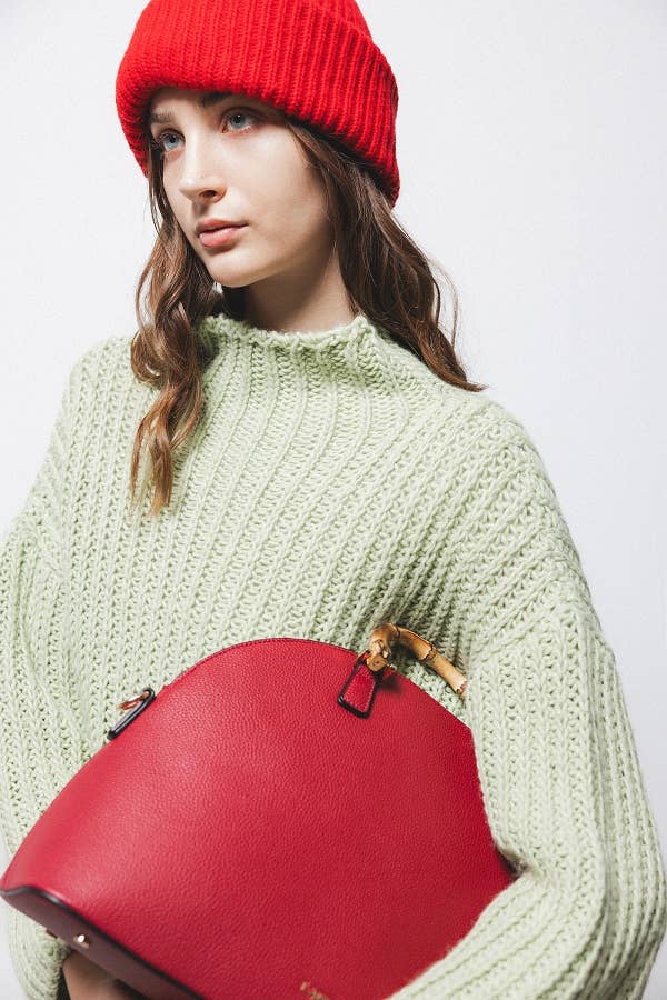 Maglione a trecce con collo alto