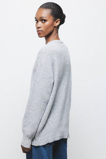 Maglione in lana con lavorazione a trecce