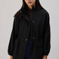 Giacca nera con zip e collo alto