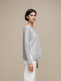 Maglione in maglia con scollo a V e micro paillettes
