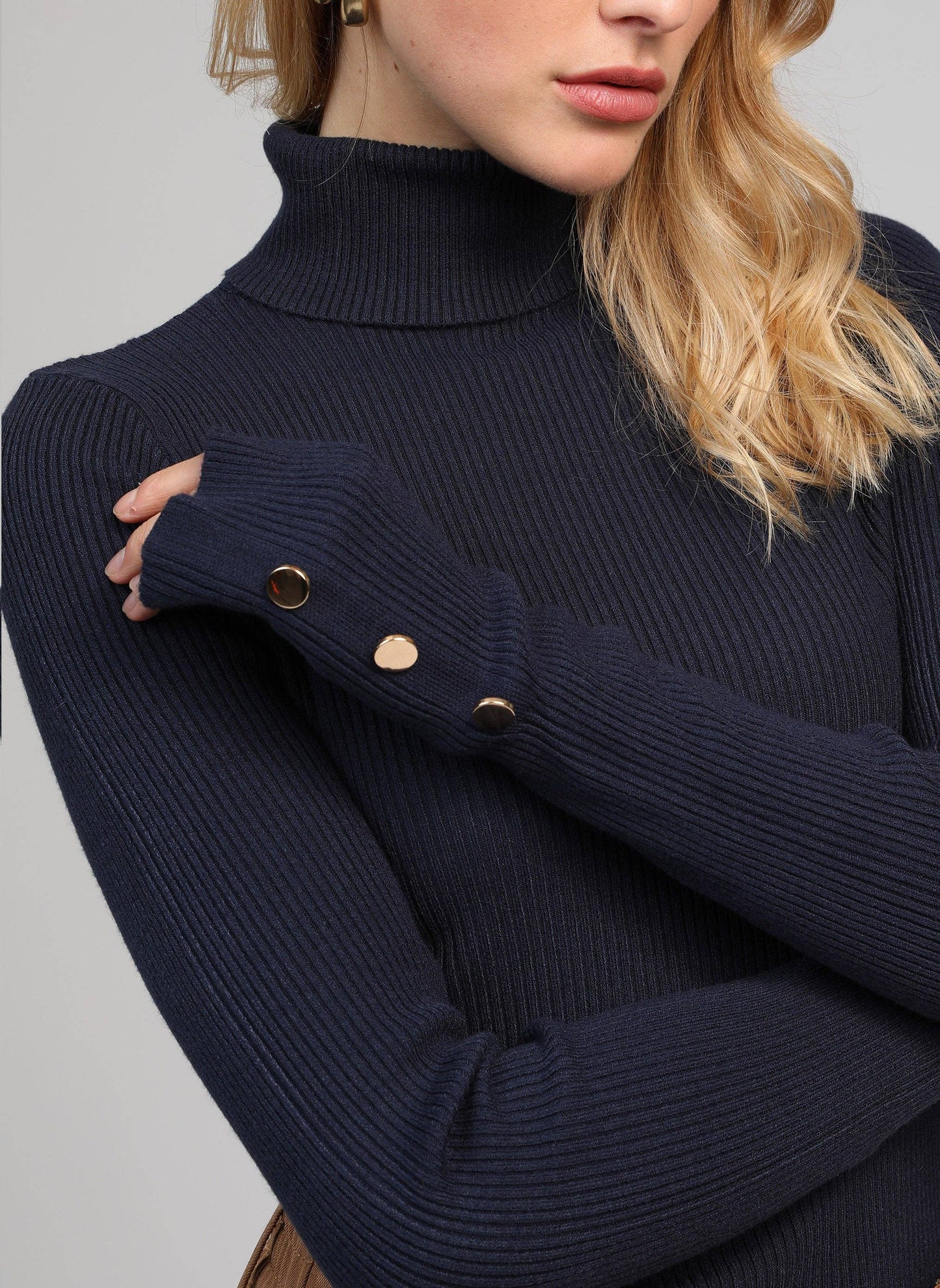 Maglione dolcevita a costine blu navy