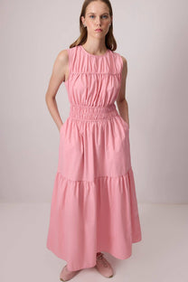 Abito lungo rosa in popeline a balze con smock