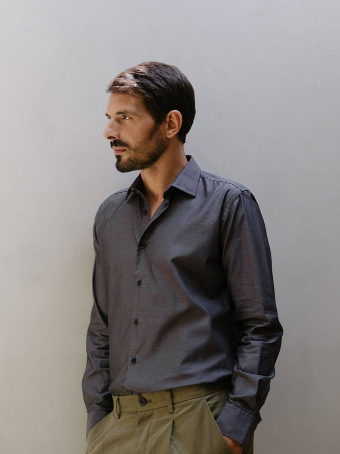 Camicia elegante grigia slim fit in cotone biologico