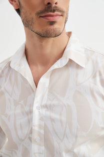 Camicia slim elasticizzata con stampa tono su tono