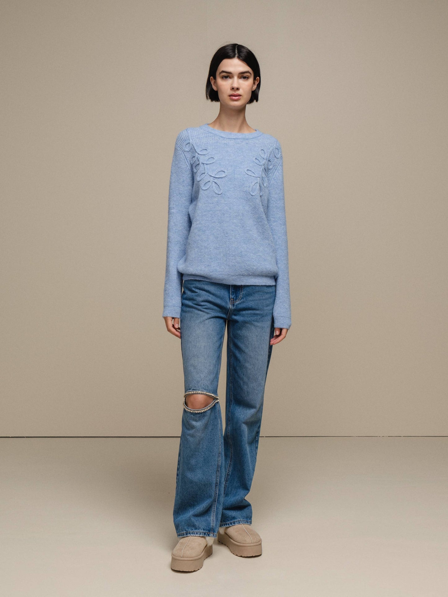Maglione in maglia con applicazioni a foglia
