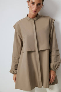 Camicia oversize con laccetto laterale