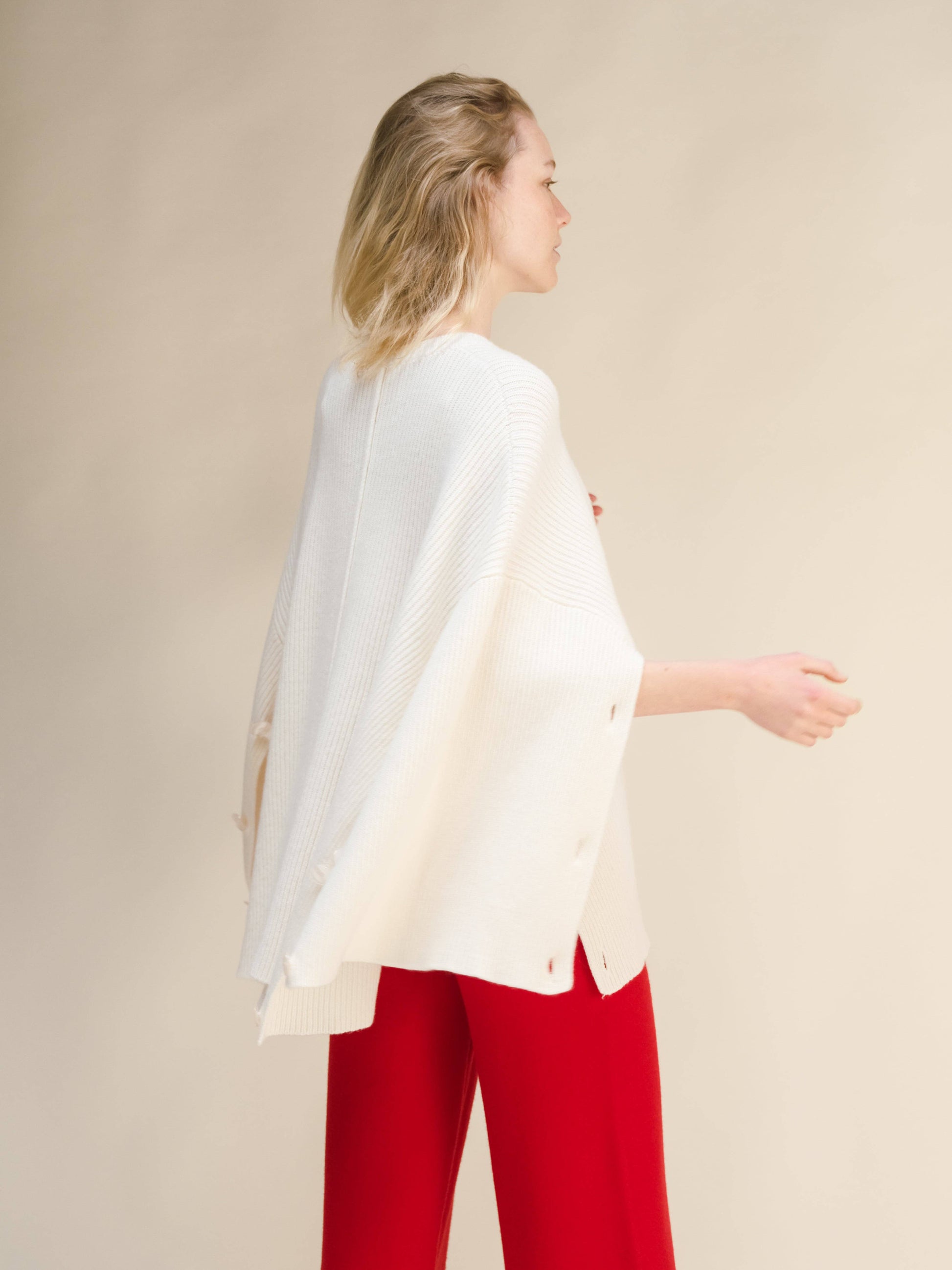 Maglione mantella oversize in misto cashmere