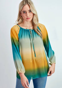 Blusa tie-dye con scollo arricciato e laccetto