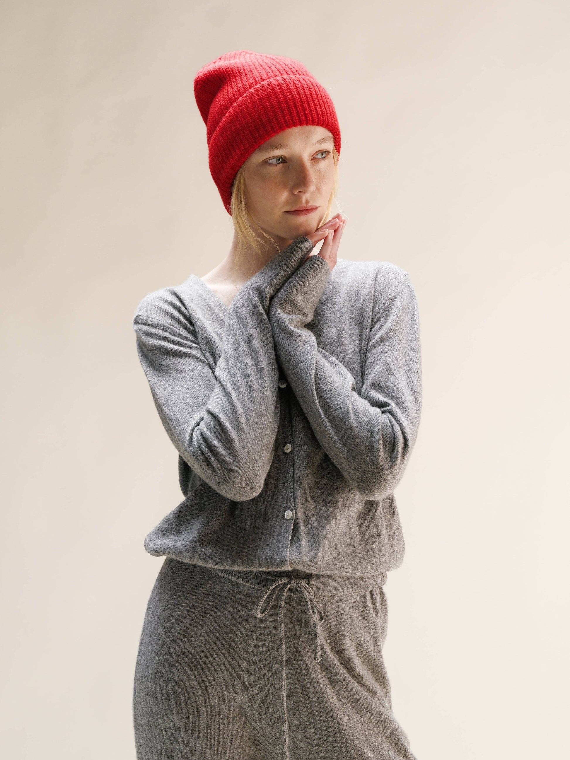 Tuta in misto cashmere con scollo a V