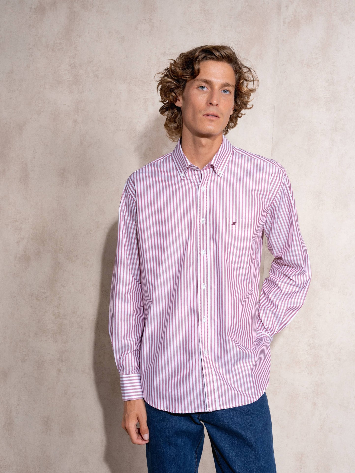 Camicia uomo a righe in cotone con colletto button-down