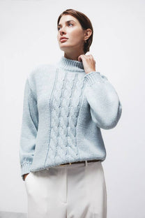 Maglione in maglia strutturata a trecce con collo alto