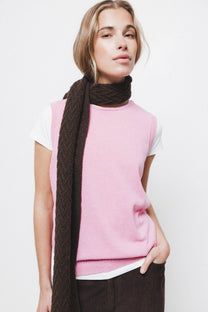 Gilet in maglia rasata rosa con scollo rotondo