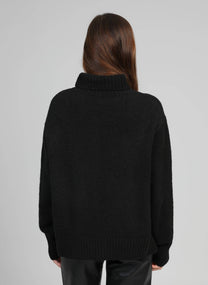 Maglione dolcevita nero morbido