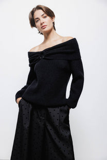 Maglione a maglia con cappuccio e scollo Bardot