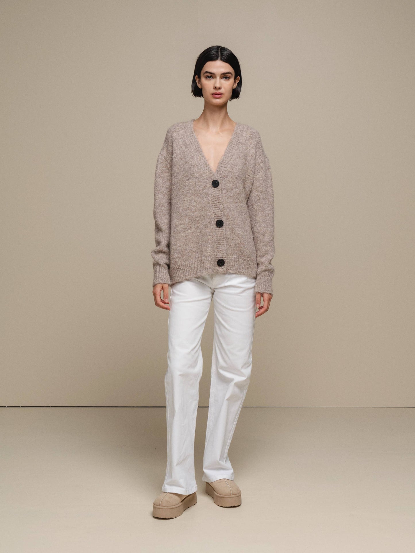 Cardigan in maglia donna con scollo a V
