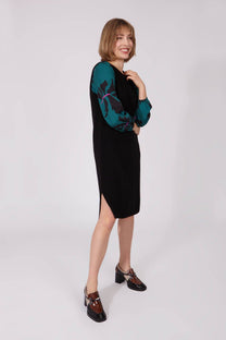 Abito midi nero in maglia con spacchi laterali