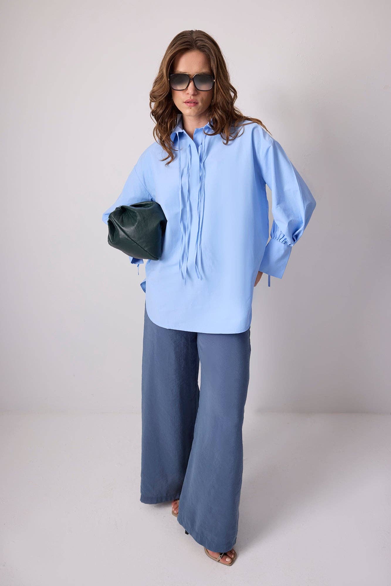 Tunica in cotone con collo a camicia e fiocco