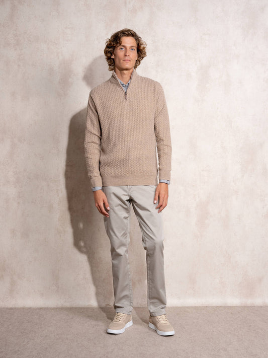 Maglia uomo a mezza zip in cotone con lavorazione a trecce