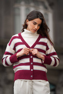 Cardigan a righe bordeaux con scollo a V