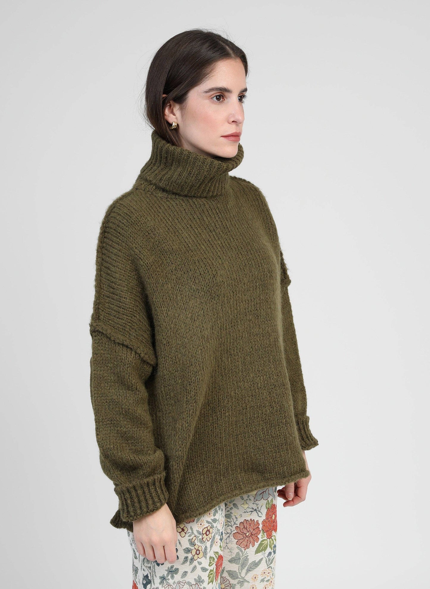 Maglione dolcevita oversize verde militare