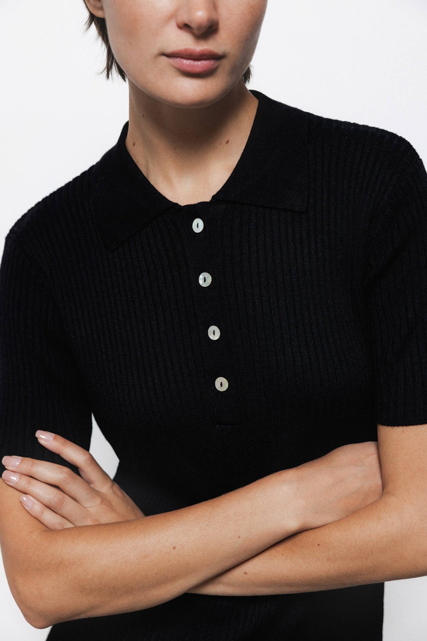 Abito in maglia a coste con colletto polo