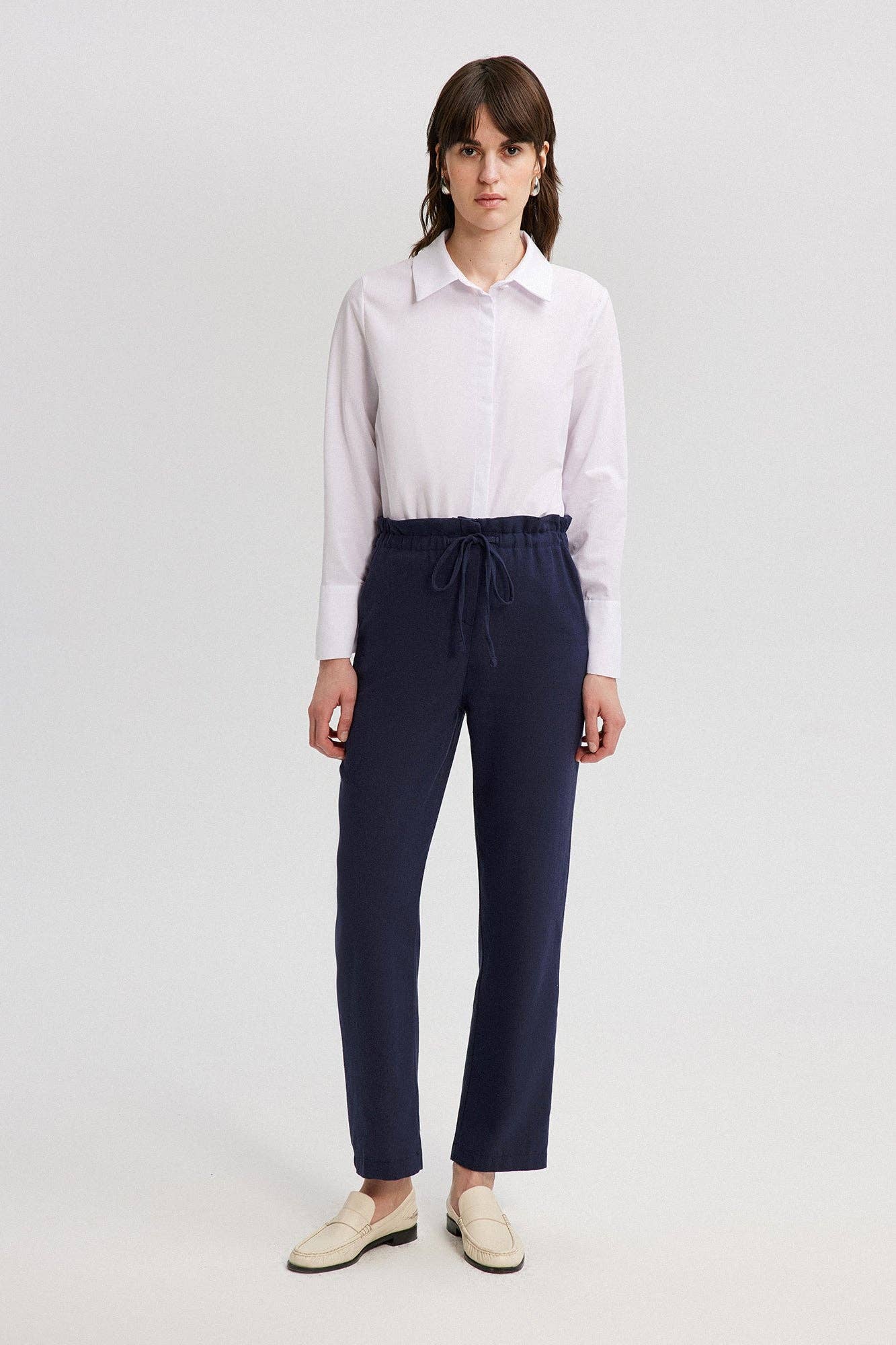 Pantaloni donna blu navy in misto lino con vita elasticizzata