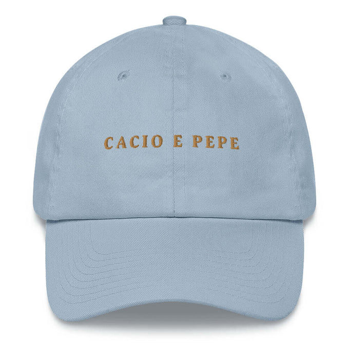 Cappellino Dad Hat ricamato “Cacio e Pepe” in cotone