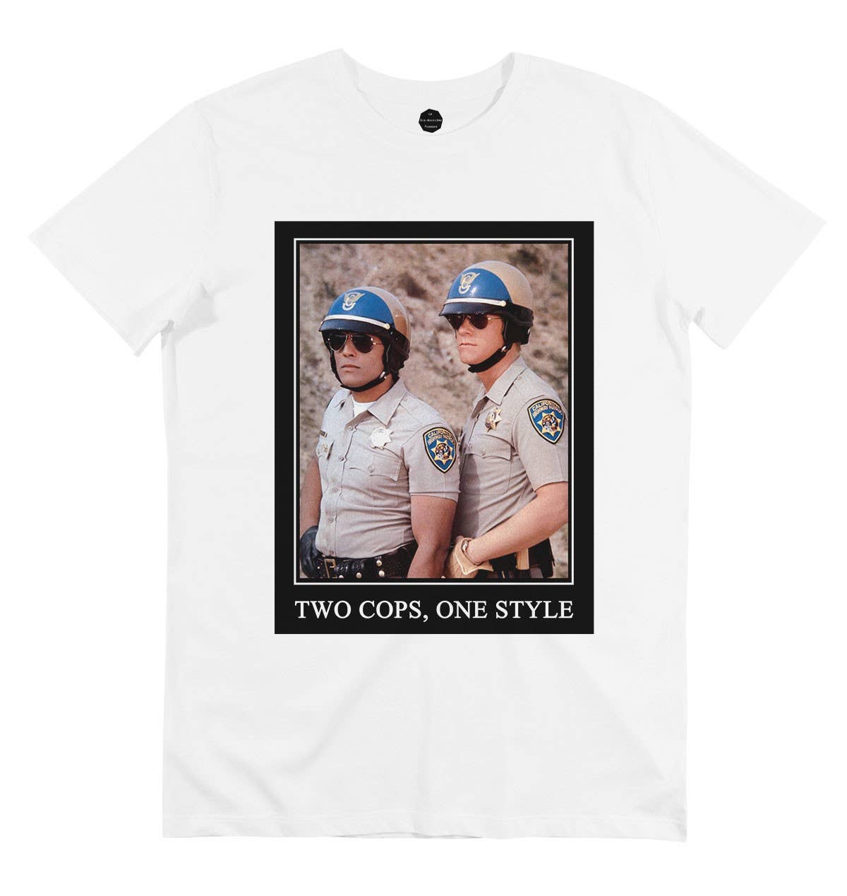 T-shirt vintage Two Cops con stampa fotografica