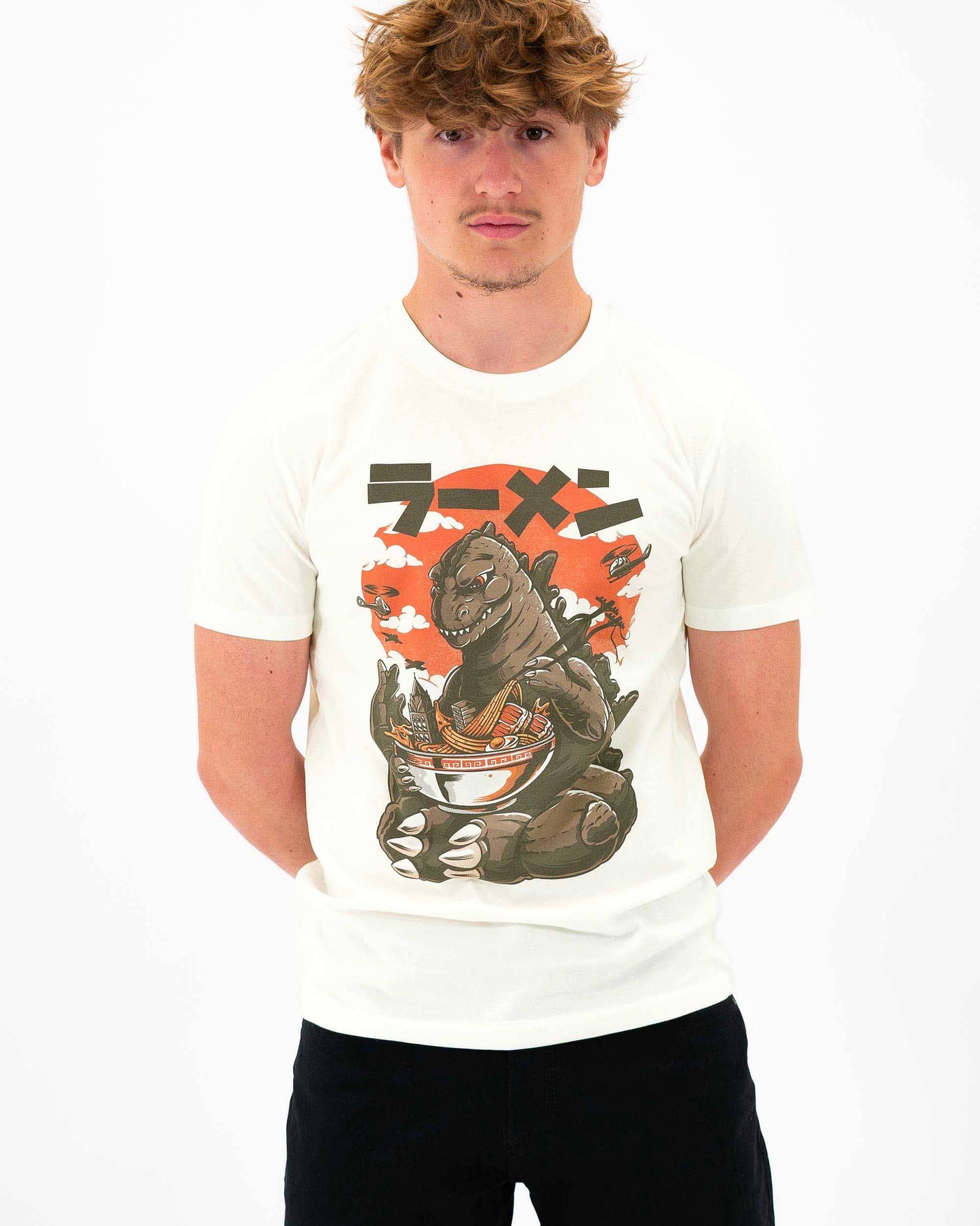 T-shirt unisex Kaiju Ramen con stampa manga