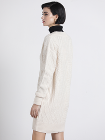 Abito in maglia intrecciata con scollo a V