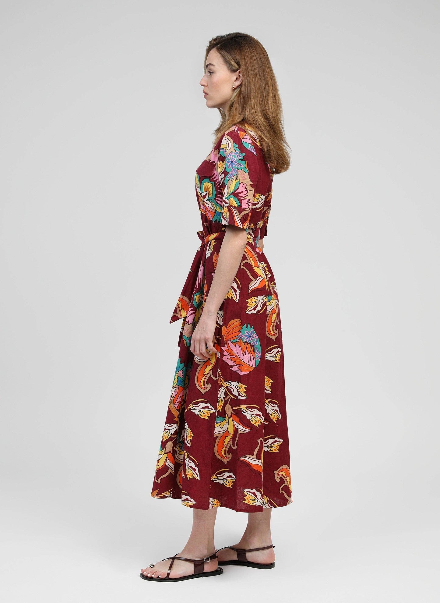 Abito midi in voile di cotone floreale con cintura
