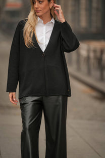 Cardigan Minimal con Bottone Unico